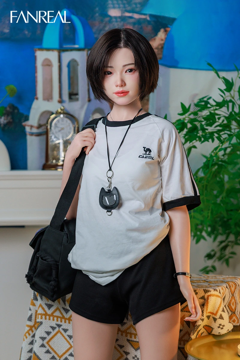 muñeca realista detalles faciales